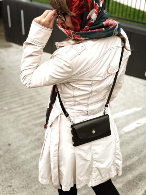 Kopertówka / torebka / nerka, kolekcja „Katowice" , kolor czarny - srebro, skóra naturalna