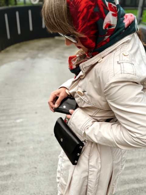 Kopertówka / torebka / nerka, kolekcja „Katowice" , kolor czarny - srebro, skóra naturalna