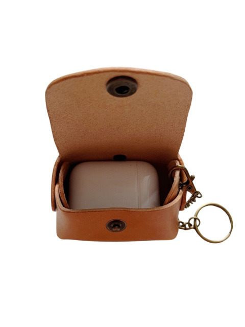 Pokrowiec na klucze, AIRpods'y, kolekcja "Łeba" kolor piaskowy, skóra naturalna Pokrowiec na klucze, AIRpods'y, kolekcja "Łeba" kolor piaskowy, skóra naturalna