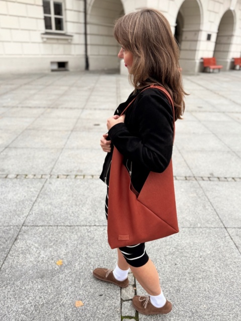 Torebka miękka ‚Origami’ duża, kolor terakota, skóra naturalna