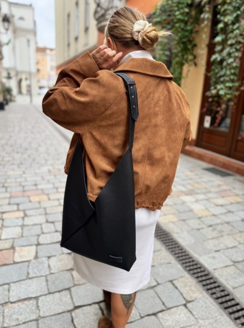 Torebka miękka ‚Origami’ duża, kolor czarny, skóra naturalna