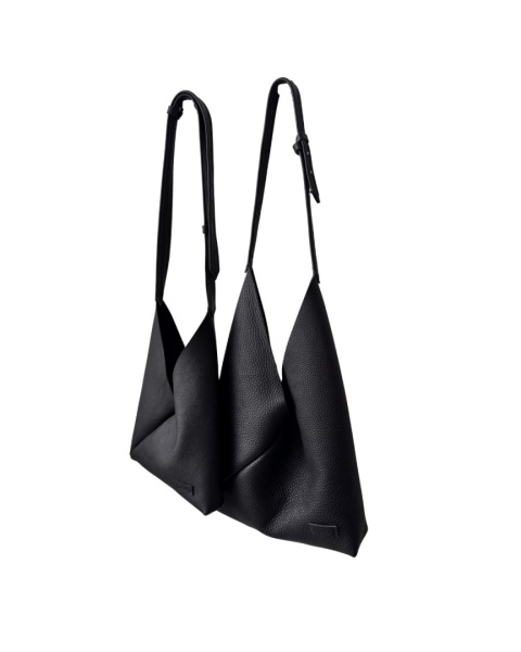 Torebka miękka ‚Origami’ duża, kolor czarny, skóra naturalna