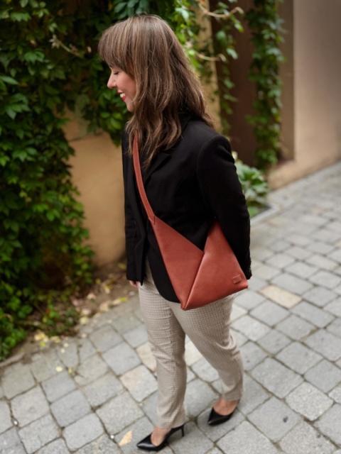 Torebka miękka ‚Origami’ mała, kolor terakota, skóra naturalna